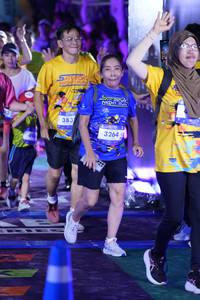 BIB: 383, 3264
                            <button type="button" onclick="openModal(26234170)" class="btn btn-primary btn-sm float-right btn-popup" data-toggle="modal" data-target=".modal-high-quality">
                        <i class="fas fa-shopping-cart"></i> Add to Cart
                    </button>
                                            <button type="button" onclick="isThisMe(26234170, true)" class="btn btn-success btn-sm float-right btn-popup btn-isme hidden" data-toggle="tooltip" data-placement="bottom" title="นี่คือรูปของคุณใช่ไหม คลิกที่นี่เพื่อเอาเข้าอัลบั้ม">
                        <i class="fas fa-plus"></i> Add to album
                    </button>
                    <button type="button" onclick="isThisMe(26234170, false)" class="btn btn-warning btn-sm float-right btn-popup btn-isnotme hidden">
                        <i class="fas fa-ban"></i> Remove from album
                    </button>